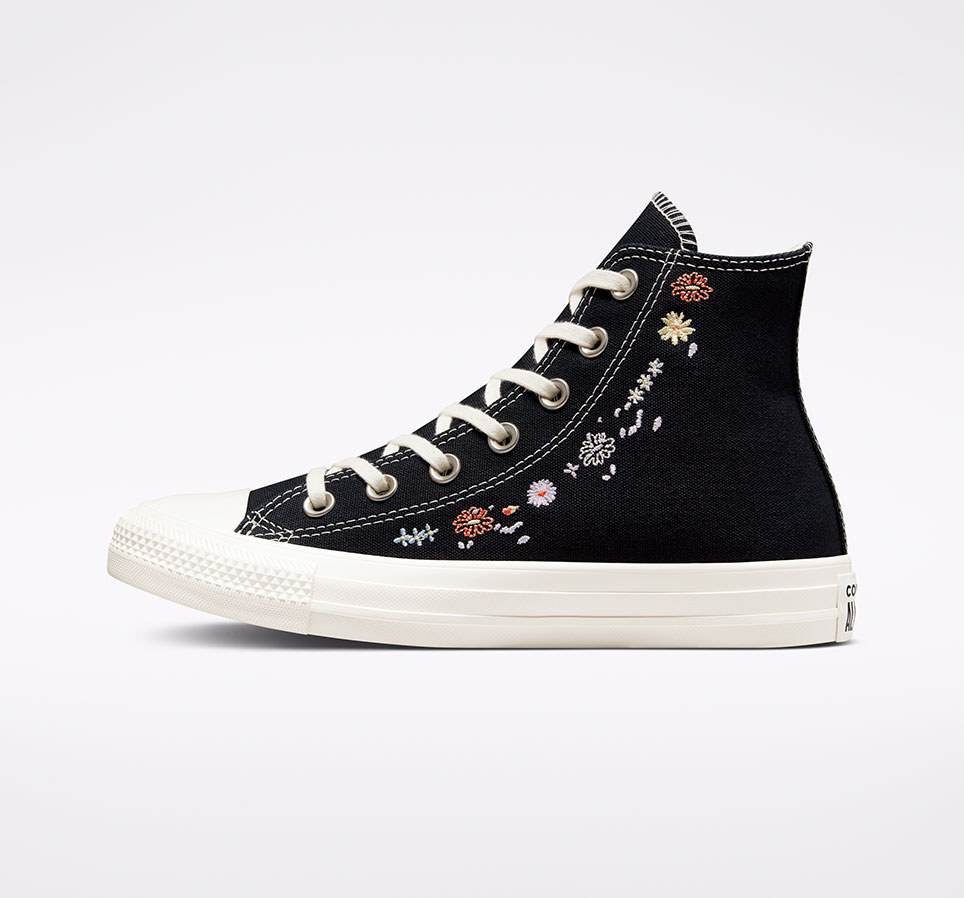 Chuck Taylor All Star Embroidered Floral