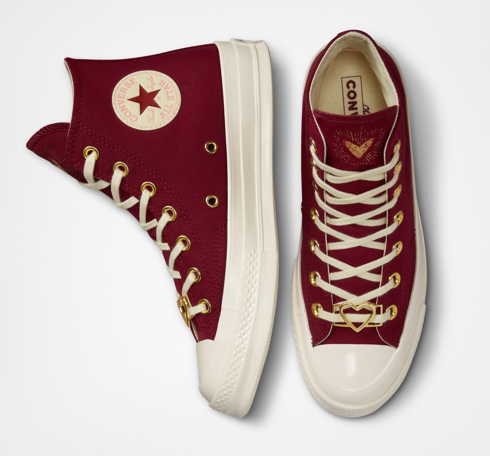 Chuck 70 Hearts
