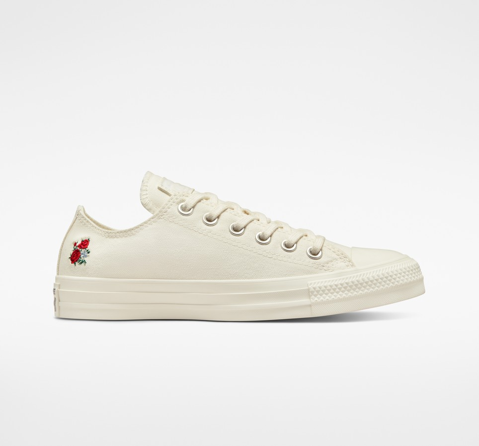 Chuck Taylor All Star Embroidered Floral