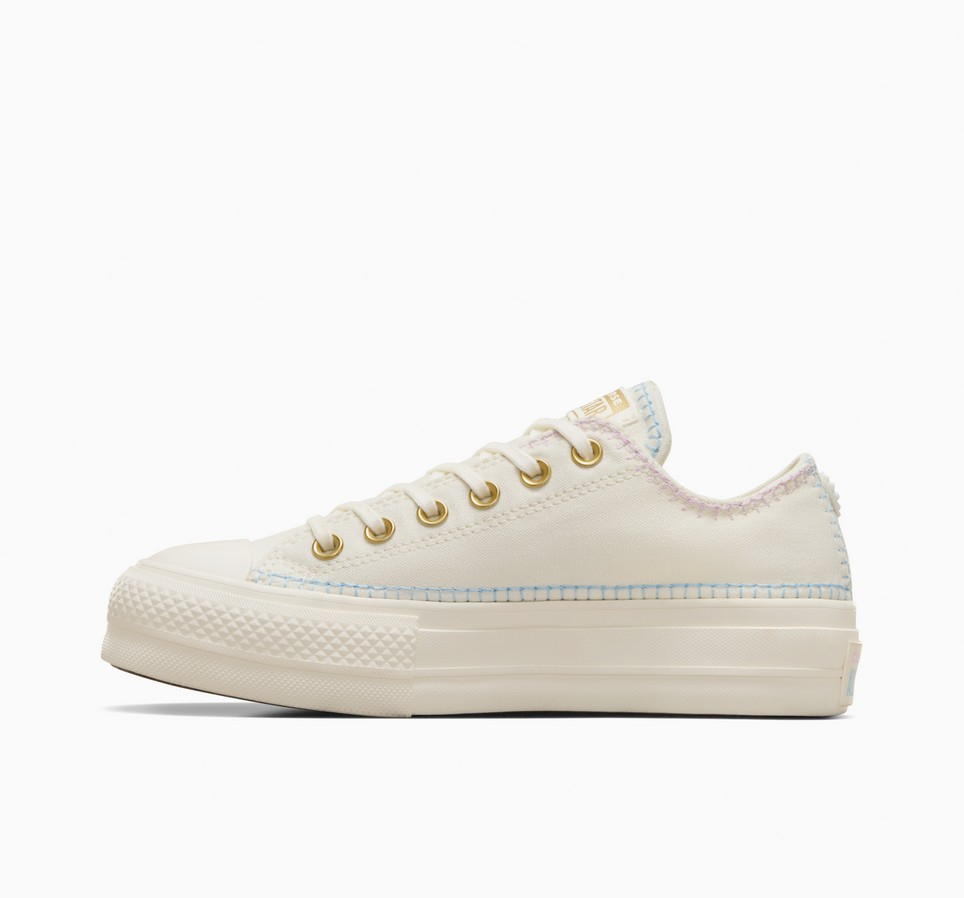 Chuck Taylor All Star Lift Platform Crafted Stitching