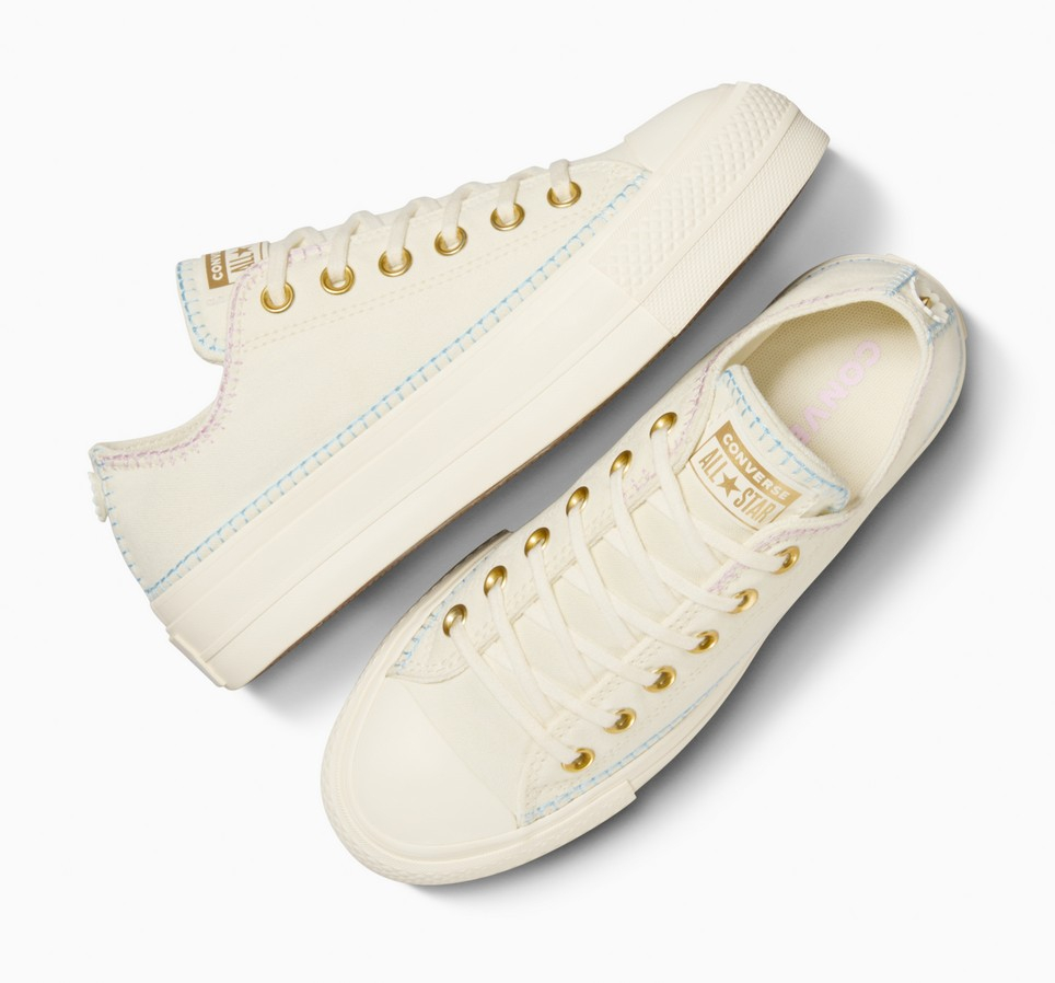 Chuck Taylor All Star Lift Platform Crafted Stitching