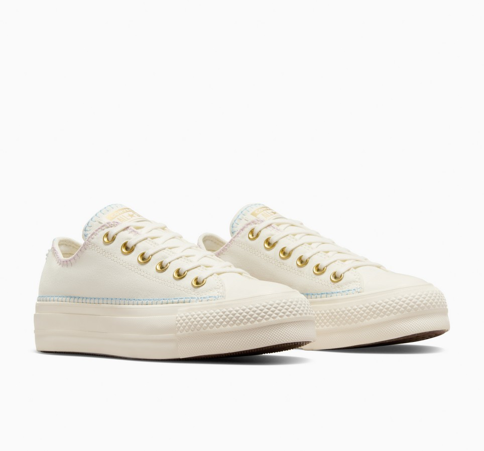 Chuck Taylor All Star Lift Platform Crafted Stitching
