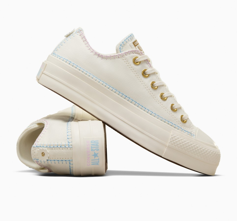 Chuck Taylor All Star Lift Platform Crafted Stitching