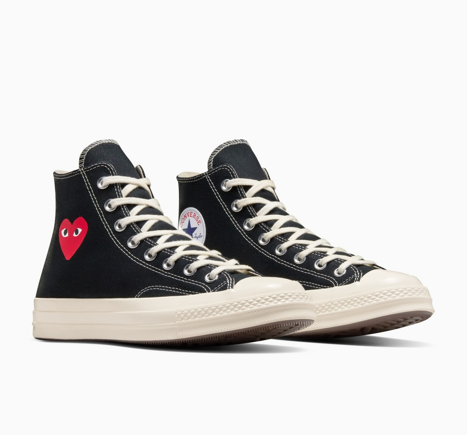 PLAY Comme des Garçons Single Heart Chuck 70