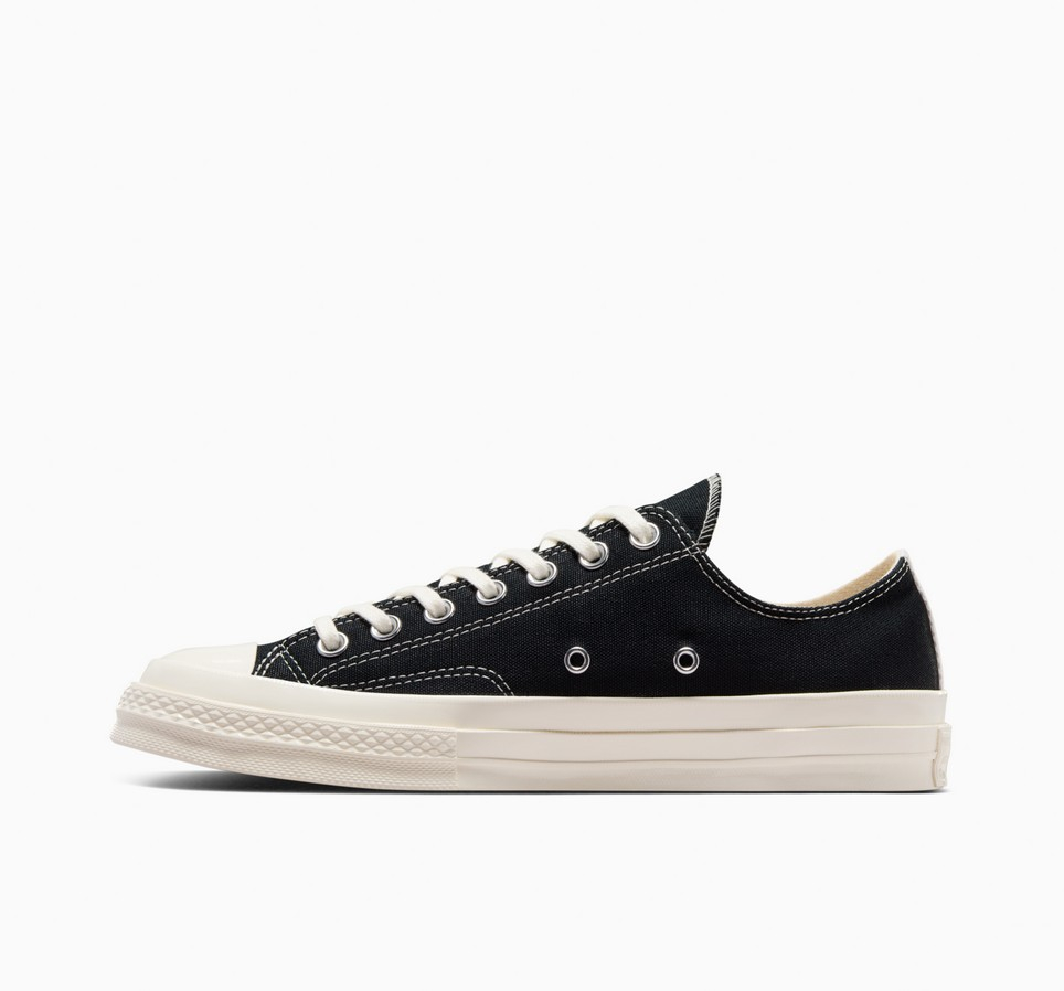 PLAY Comme des Garçons Single Heart Chuck 70