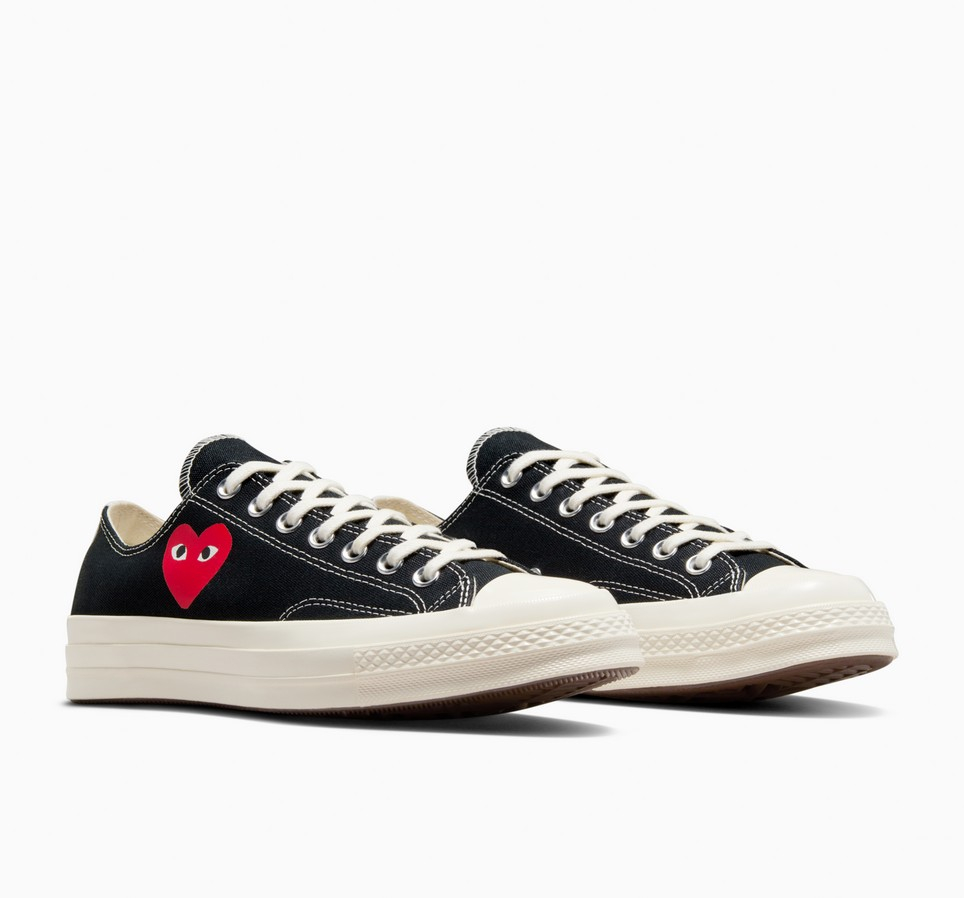 PLAY Comme des Garçons Single Heart Chuck 70