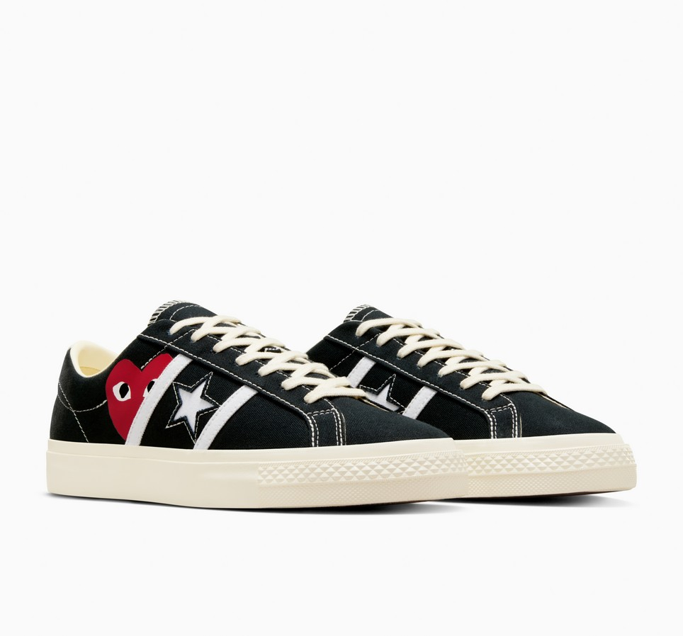Converse x PLAY Comme des Garçons One Star Academy Pro