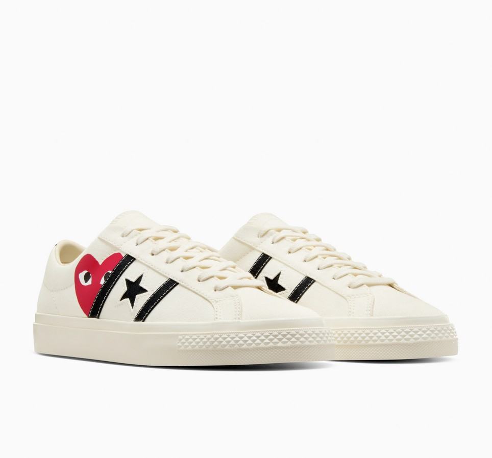 Converse x PLAY Comme des Garçons One Star Academy Pro