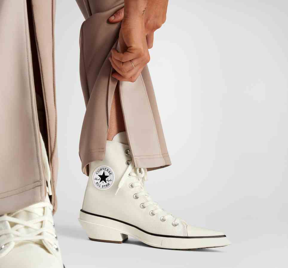 Chuck 70 De Luxe Pointed A13017C Ženske Duboke Patike| Converse