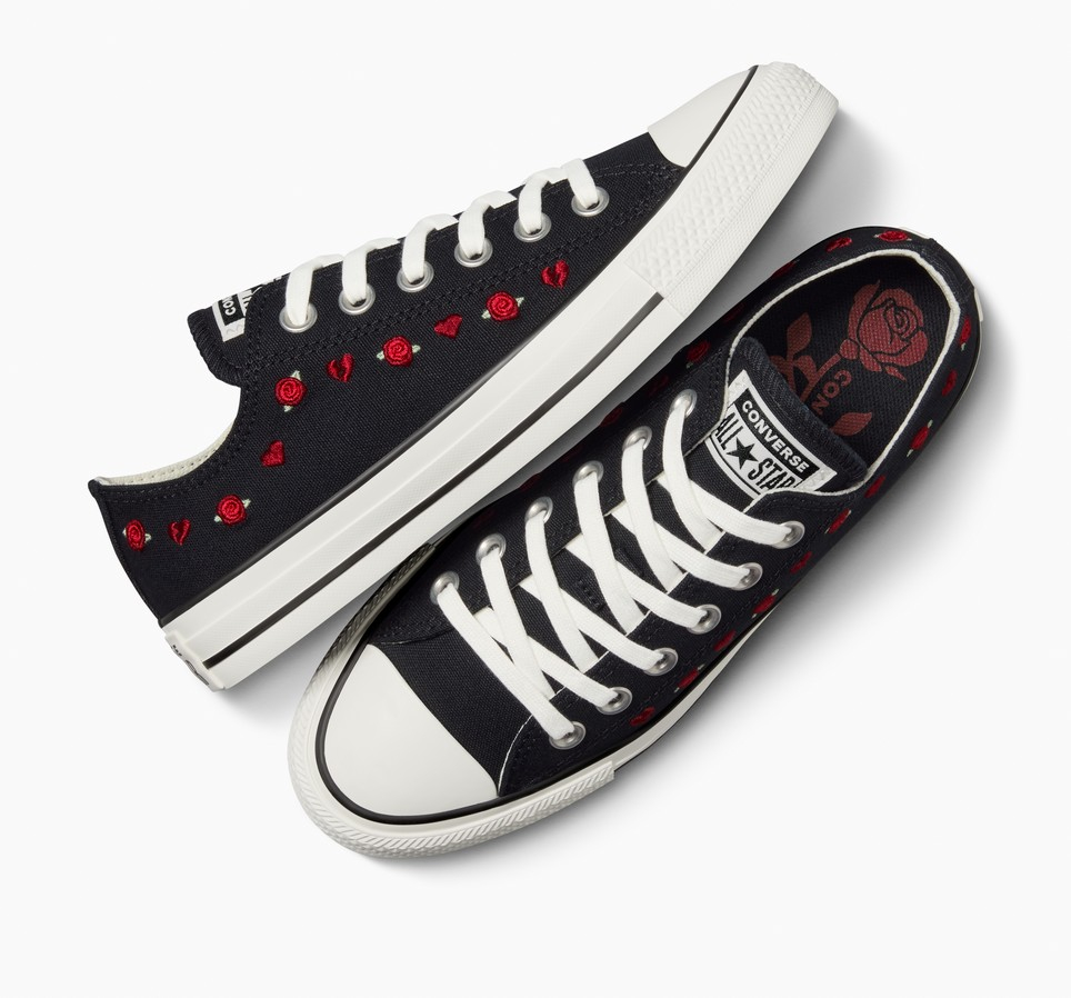 Chuck Taylor All Star Roses