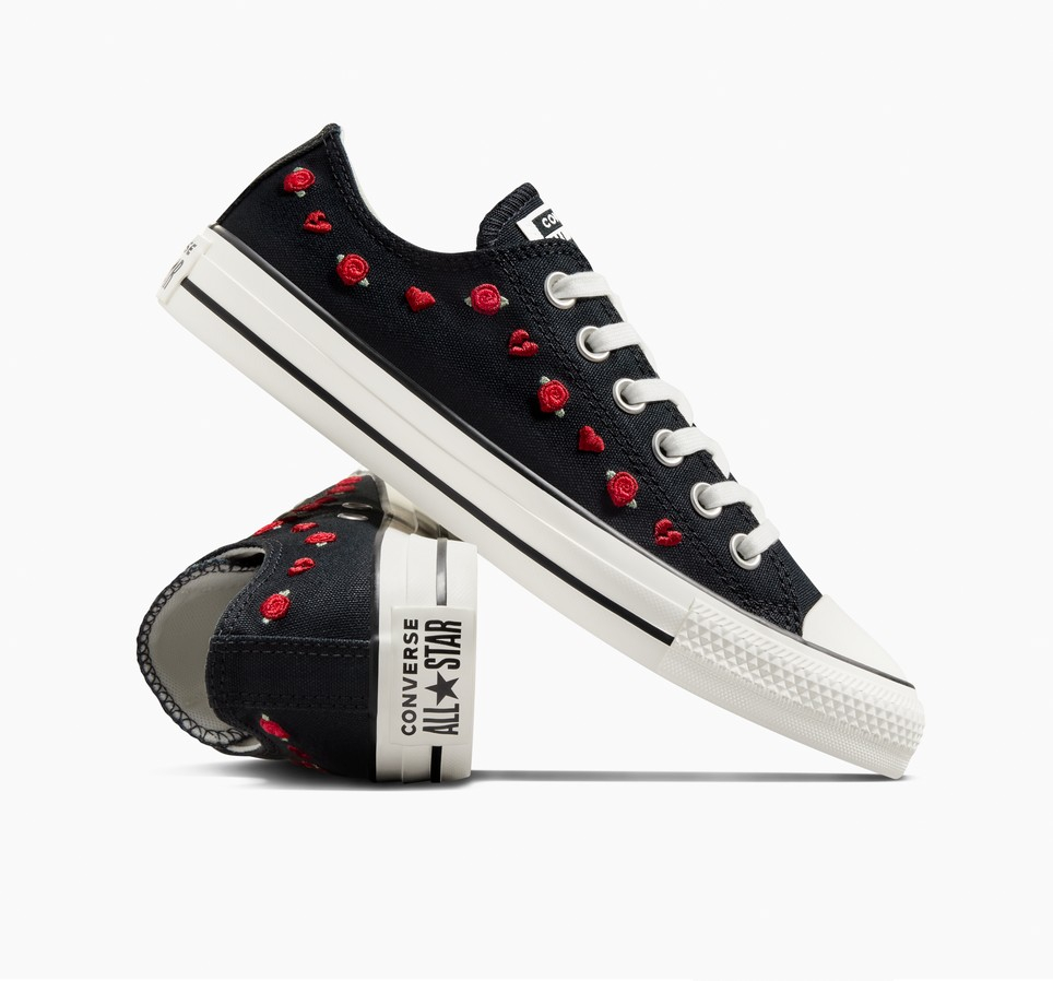 Chuck Taylor All Star Roses