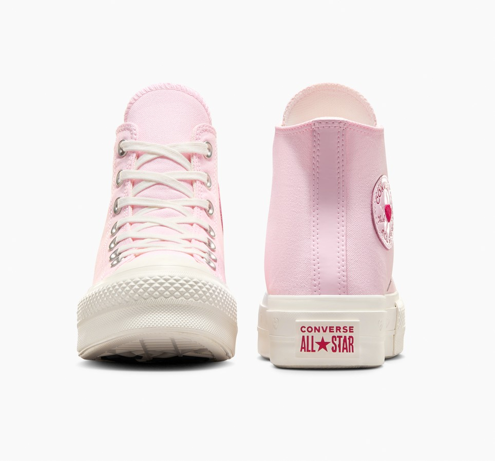 Chuck Taylor All Star Lift Platform Hearts