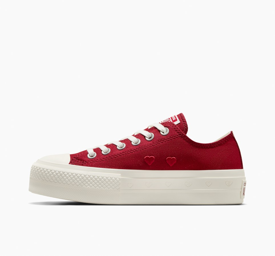 Chuck Taylor All Star Lift Platform Hearts