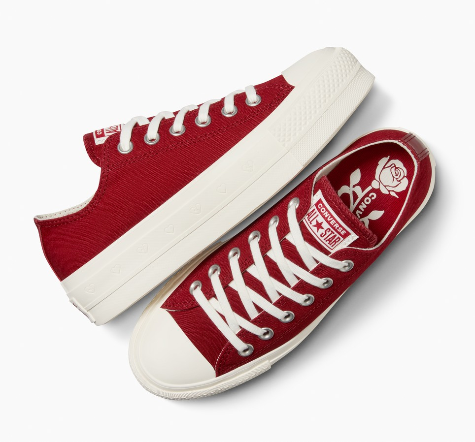 Chuck Taylor All Star Lift Platform Hearts