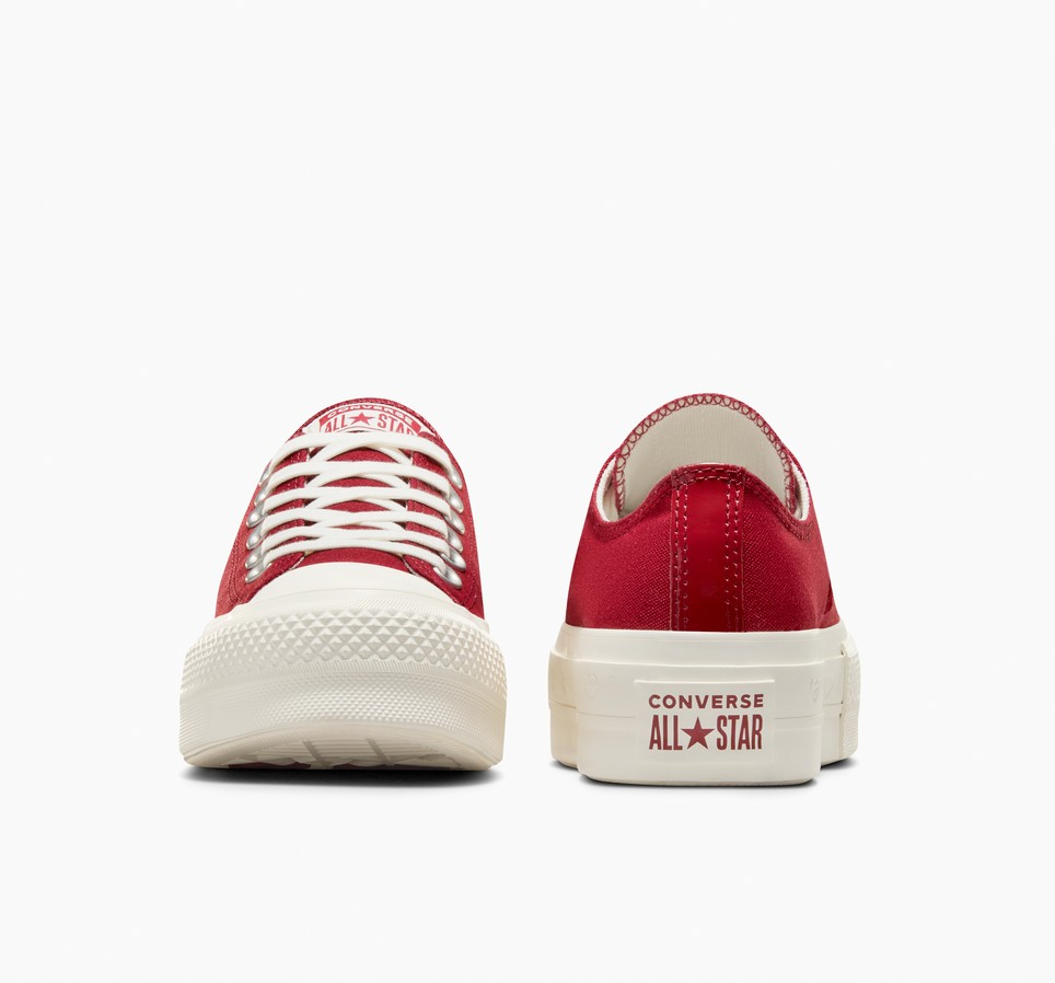 Chuck Taylor All Star Lift Platform Hearts