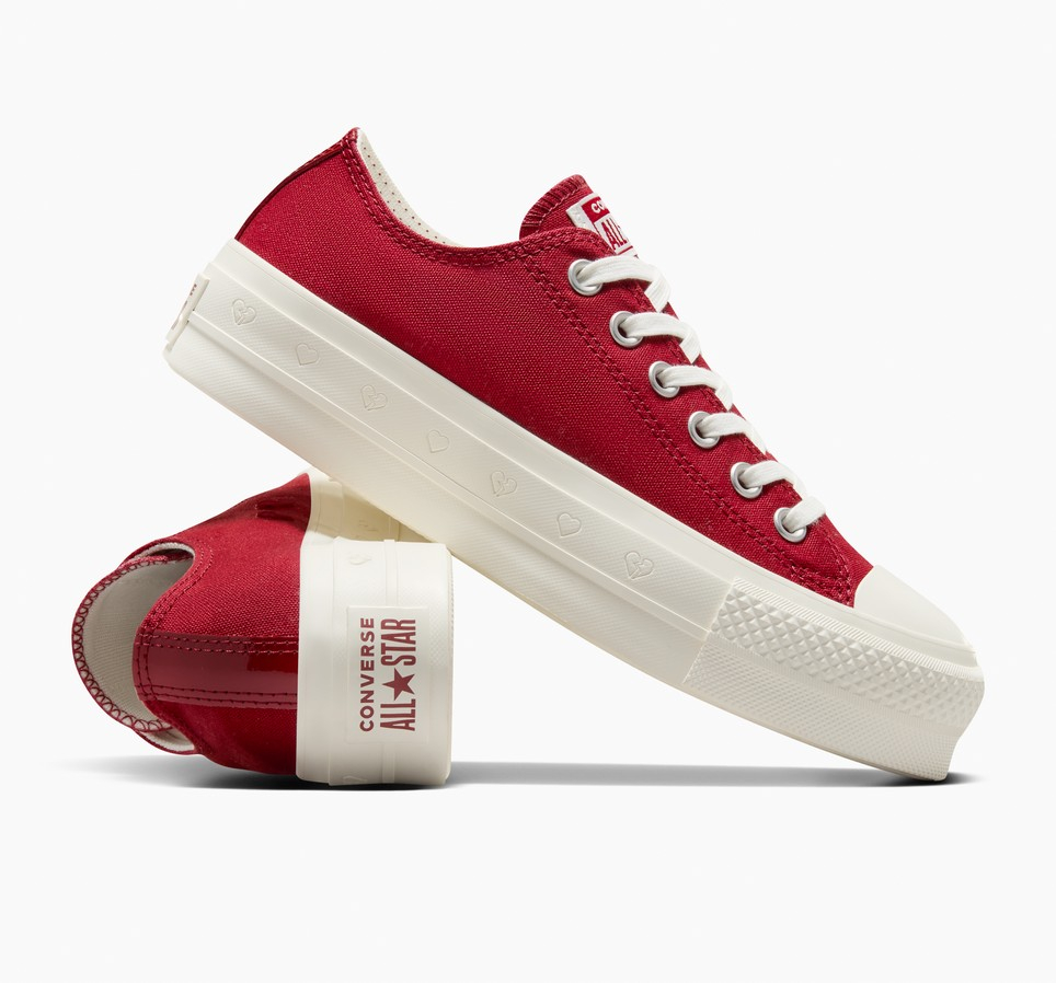 Chuck Taylor All Star Lift Platform Hearts