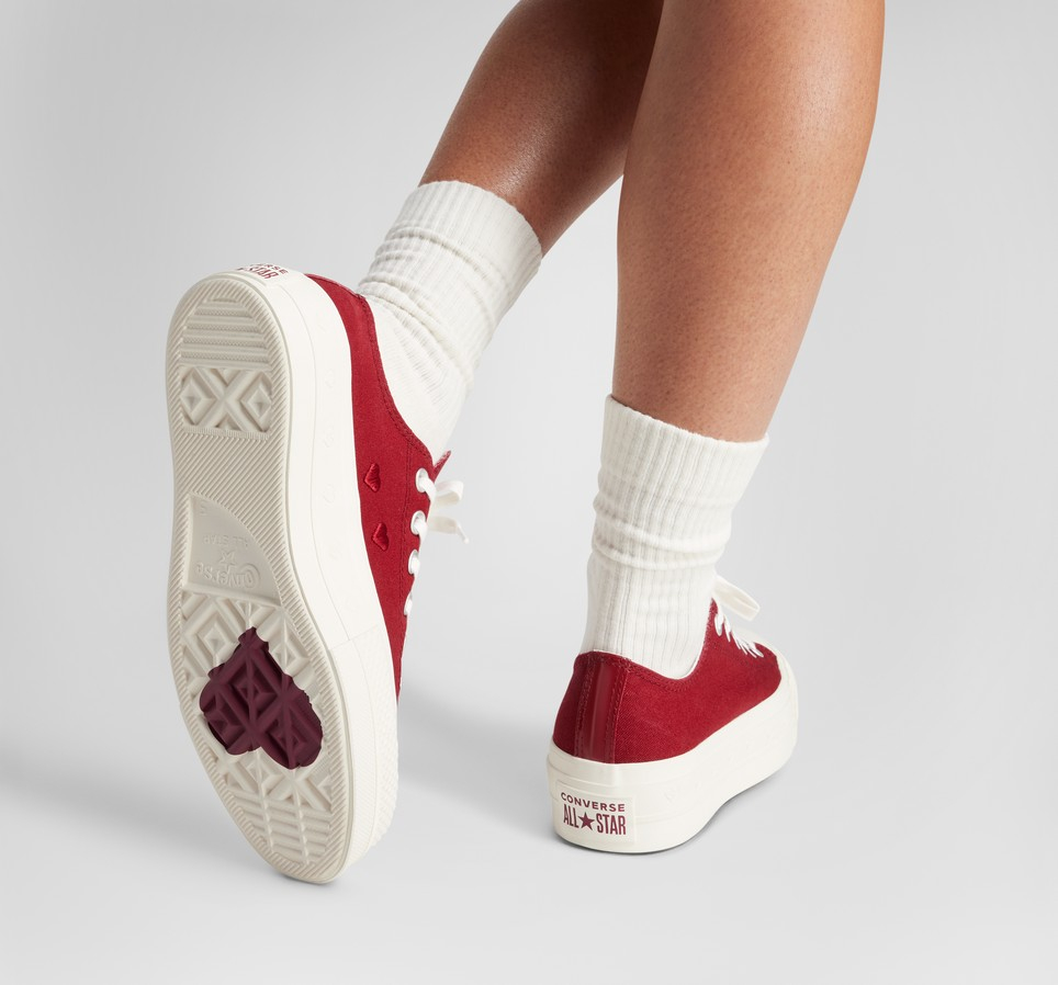 Chuck Taylor All Star Lift Platform Hearts