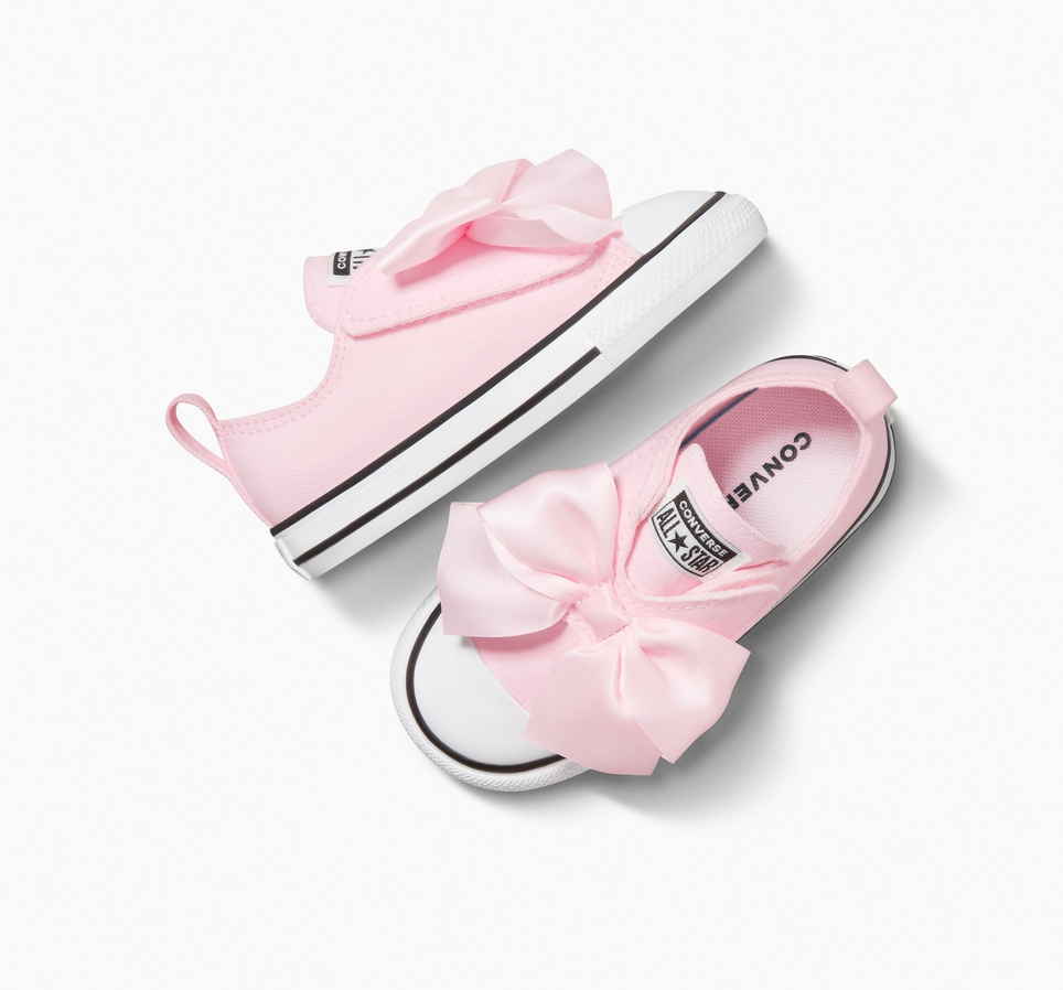 Chuck Taylor All Star Bows Easy On