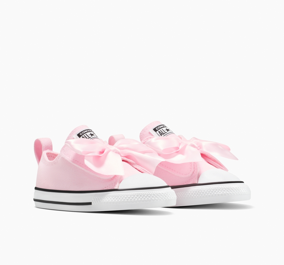 Chuck Taylor All Star Bows Easy On