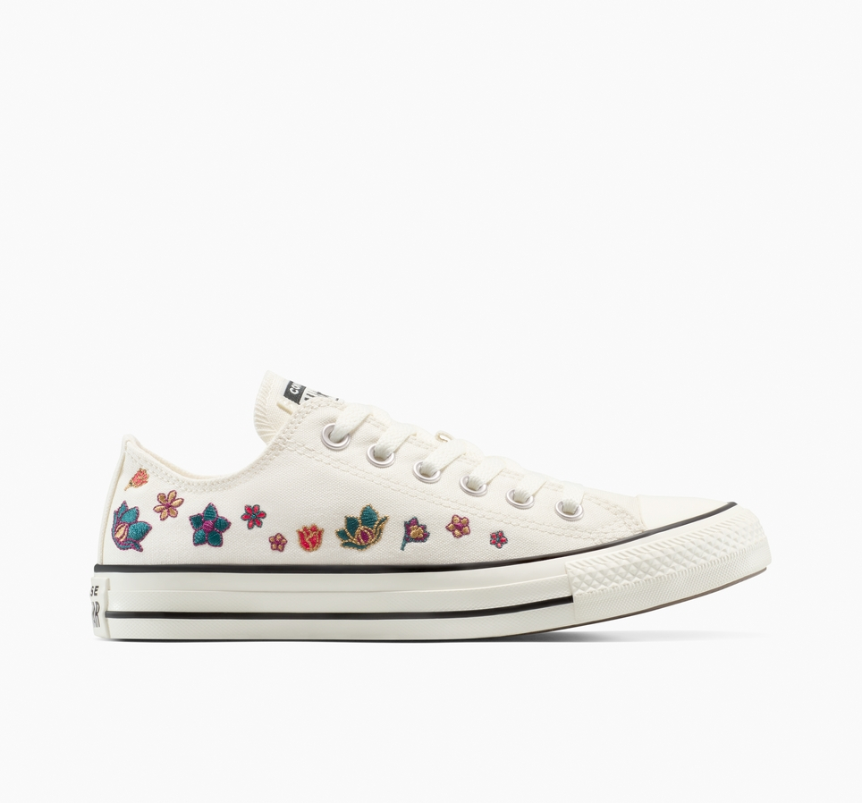 Chuck Taylor All Star Flowers