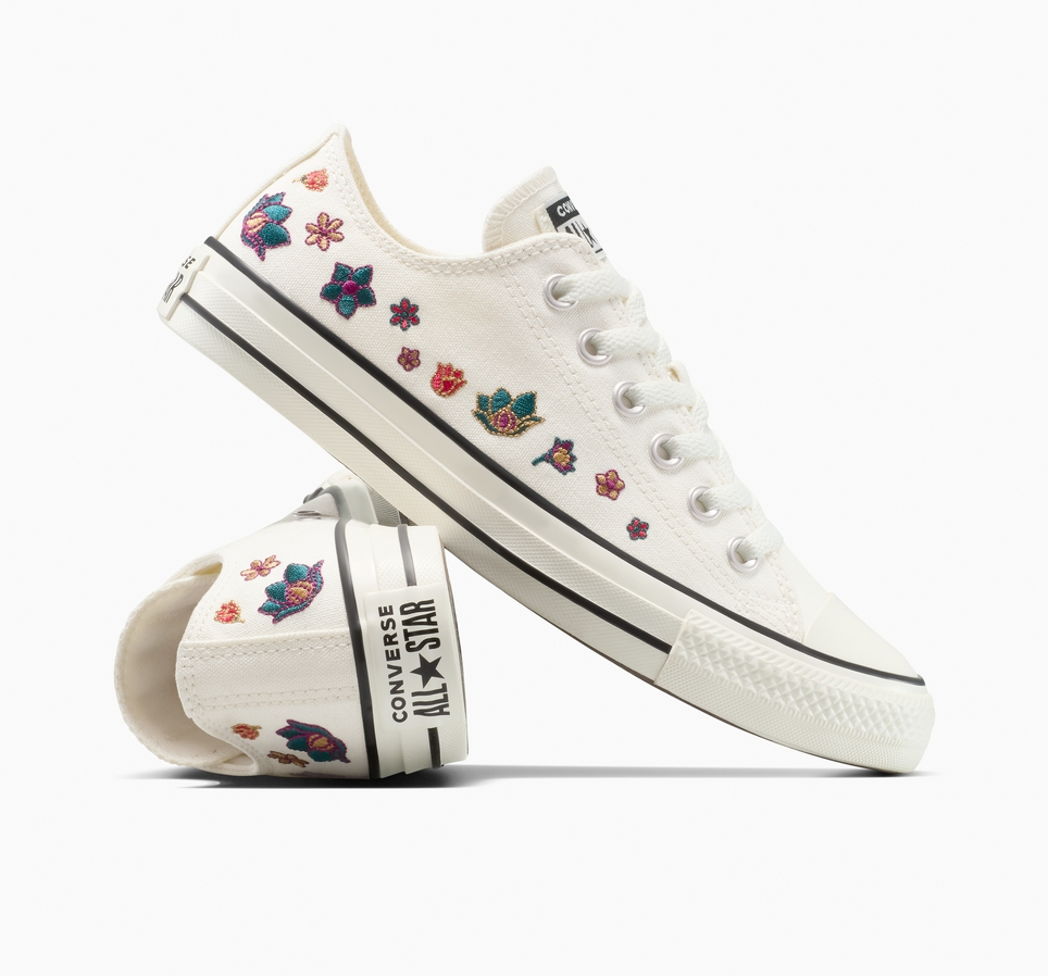 Chuck Taylor All Star Flowers