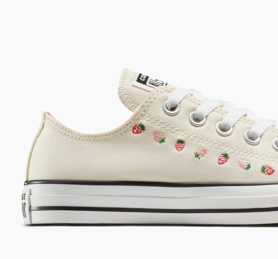 Chuck Taylor All Star Strawberries