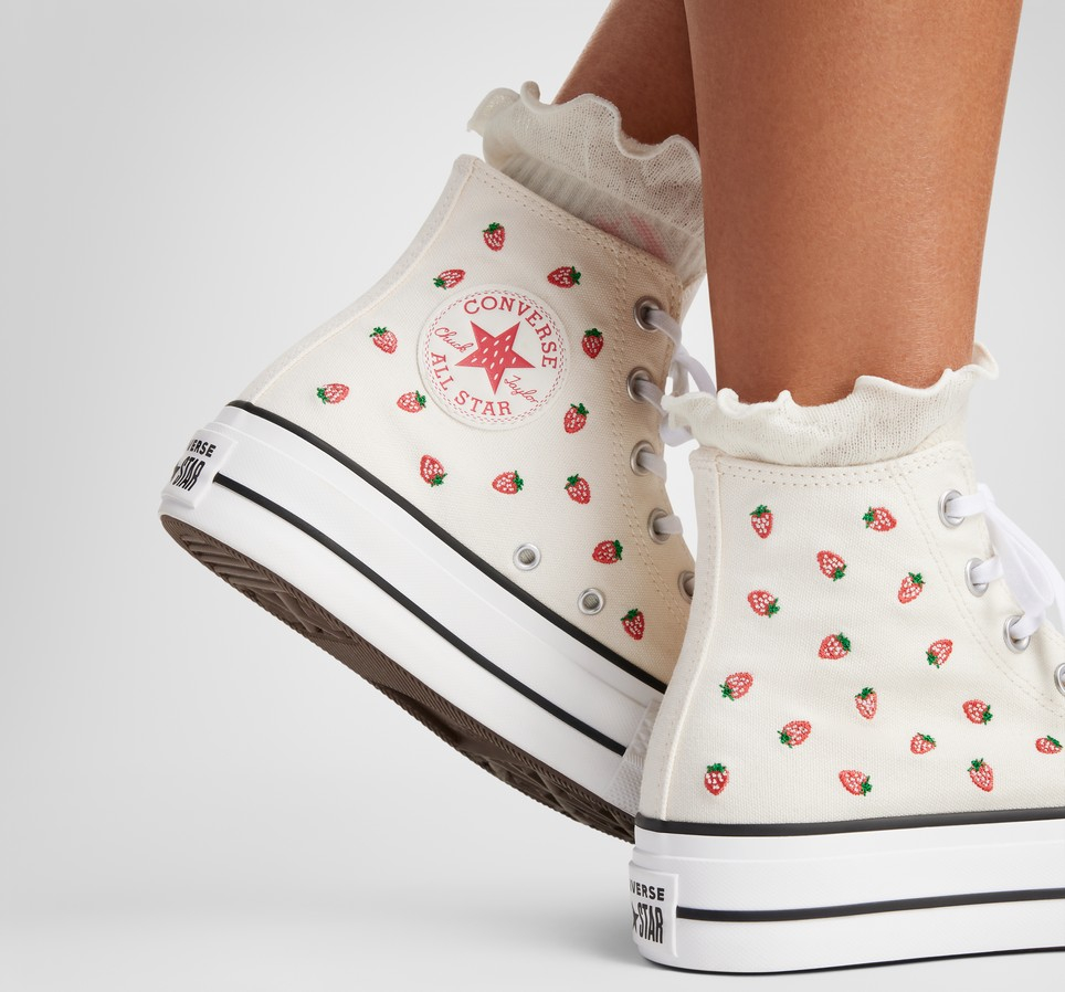 Chuck Taylor All Star Lift Platform Embroidered Strawberries