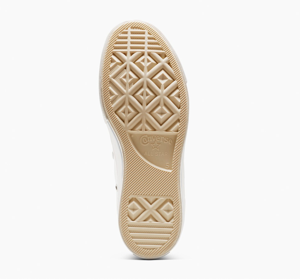 Chuck 70 Celestial