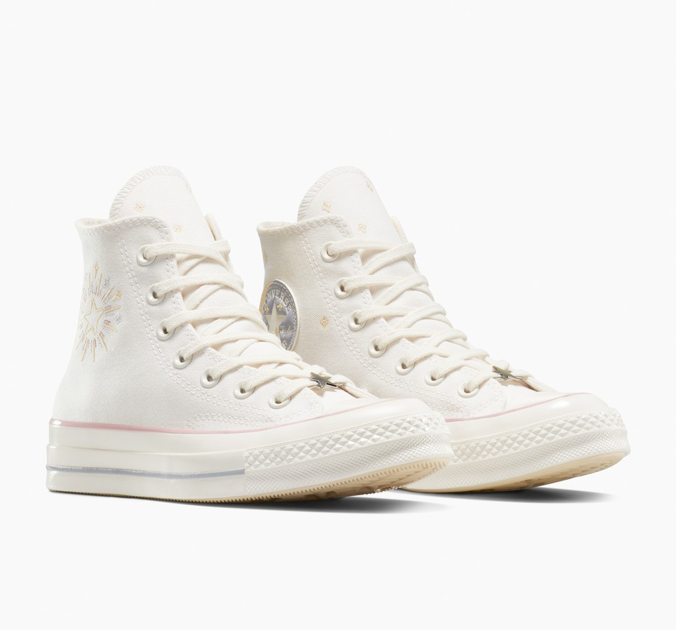 Chuck 70 Celestial