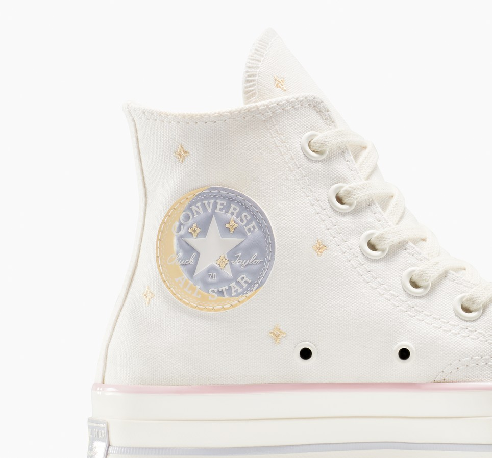 Chuck 70 Celestial