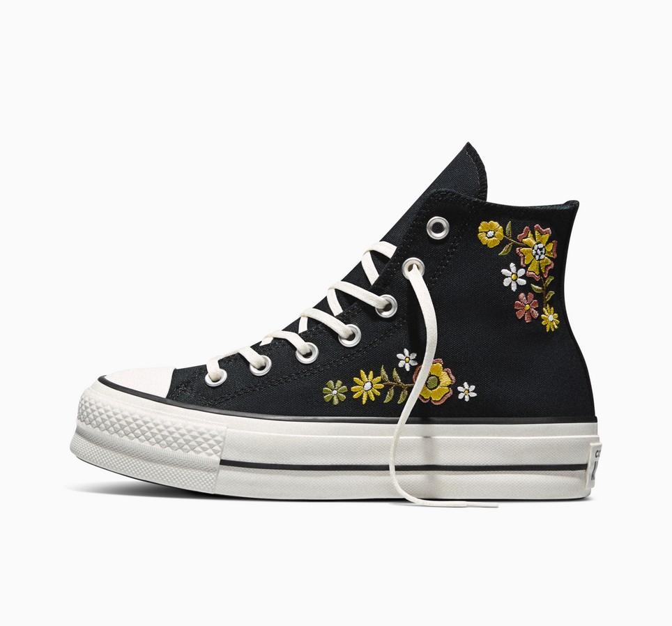 Chuck Taylor All Star Lift Embroidered Flowers