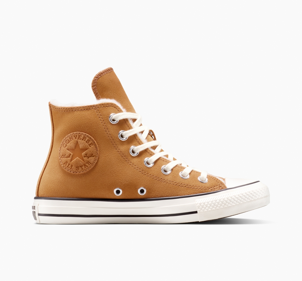 Chuck Taylor All Star Cozy Suede