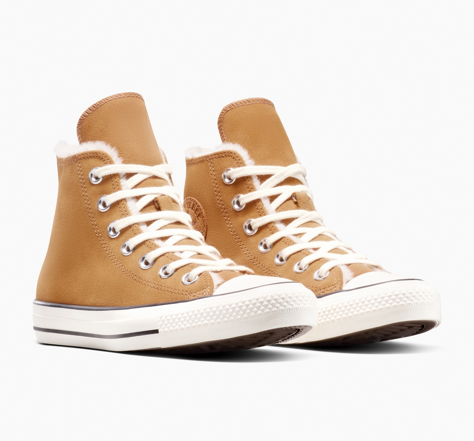 Chuck Taylor All Star Cozy Suede