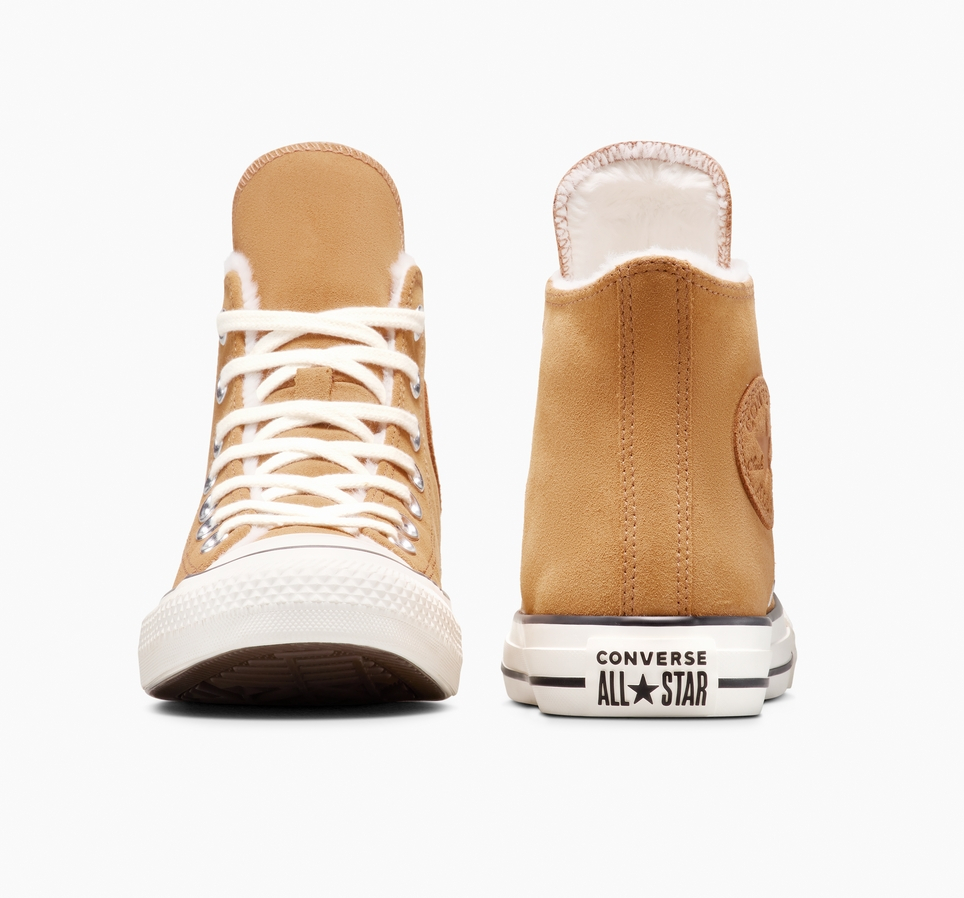 Chuck Taylor All Star Cozy Suede