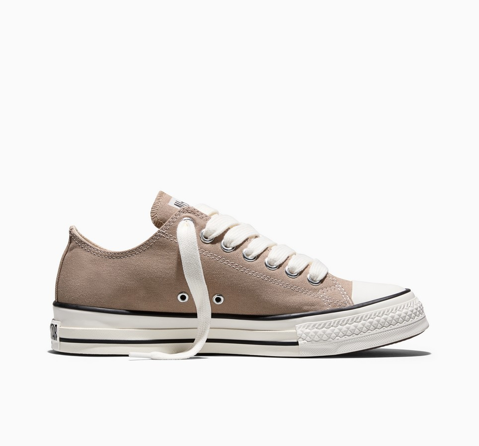 Chuck Taylor Throwback