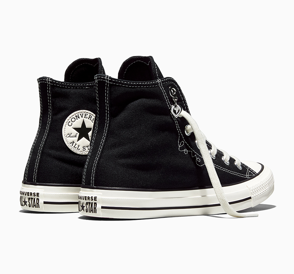 Chuck Taylor All Star Hearts