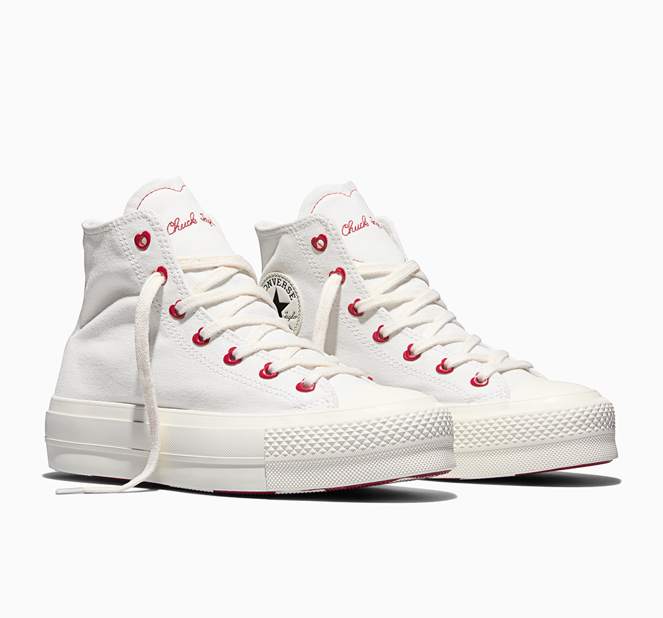 Chuck Taylor All Star Lift Platform Hearts