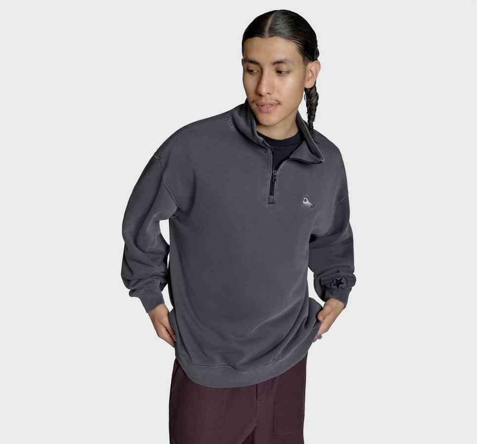 Loose-Fit Sneaker Patch Half-Zip