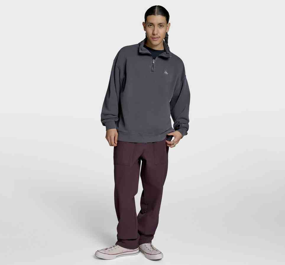 Loose-Fit Sneaker Patch Half-Zip