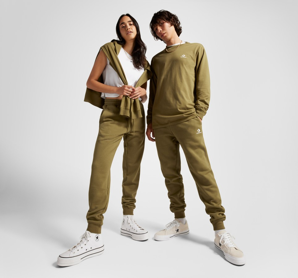 Converse Go-To Embroidered Star Chevron Standard-Fit Fleece Sweatpant