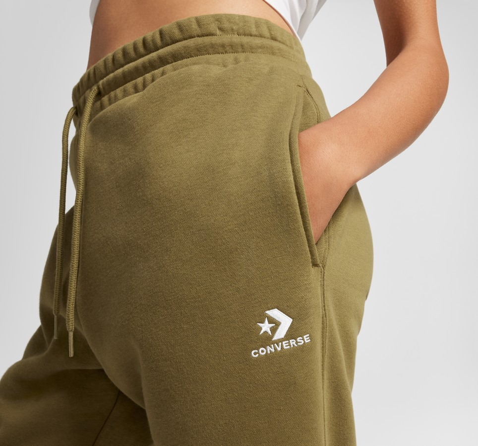 Converse Go-To Embroidered Star Chevron Standard-Fit Fleece Sweatpant
