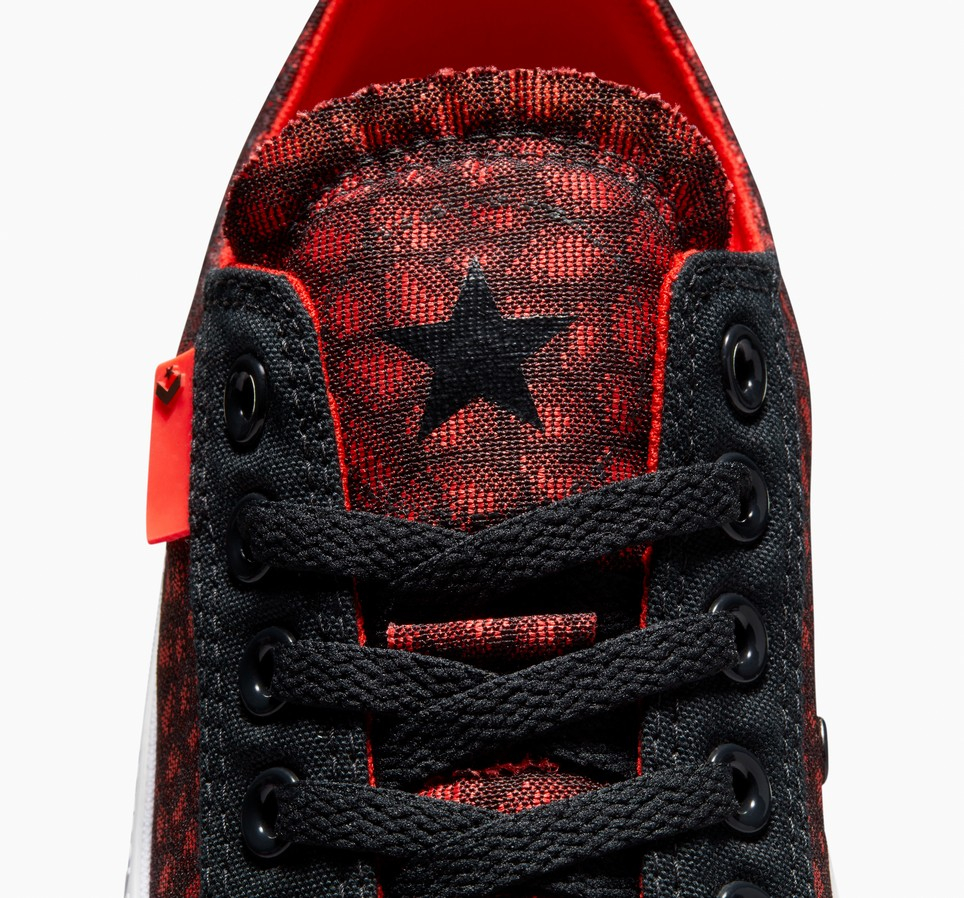 Chuck Taylor Alt Star