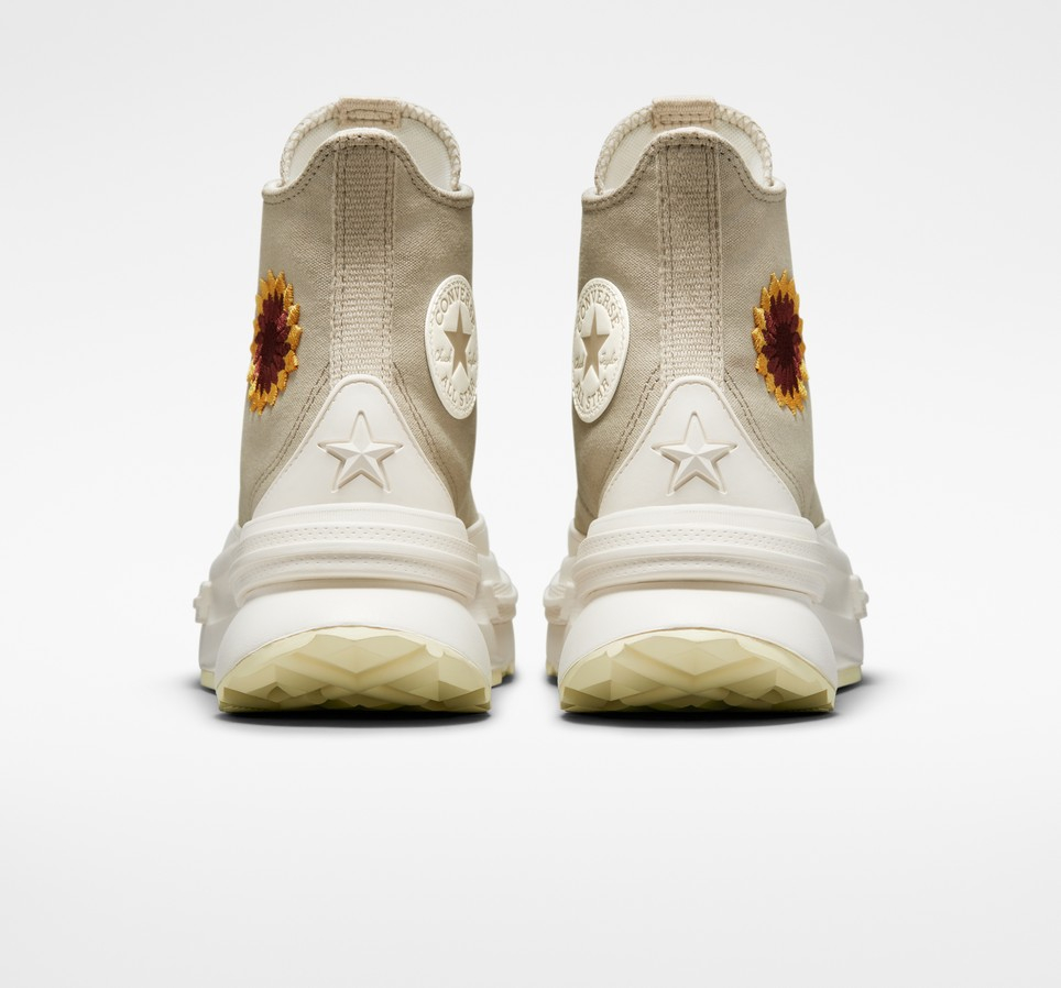 Run Star Legacy CX Platform Festival Florals