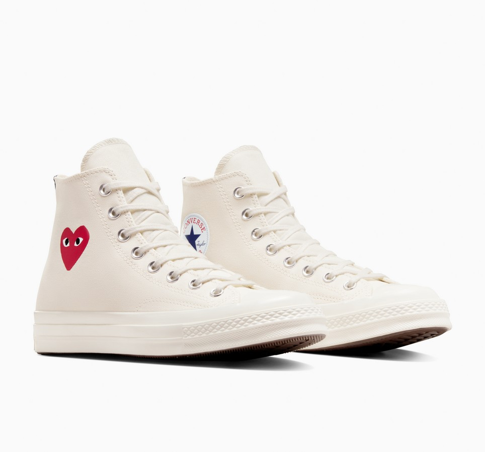 PLAY Comme des Garçons Single Heart Chuck 70
