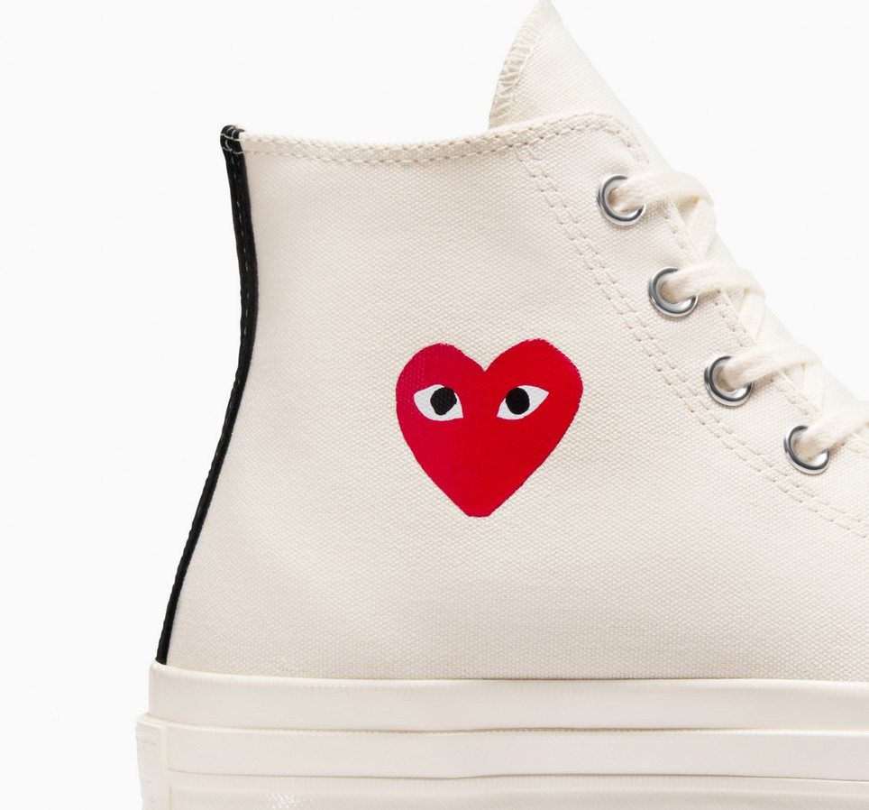 PLAY Comme des Garçons Single Heart Chuck 70