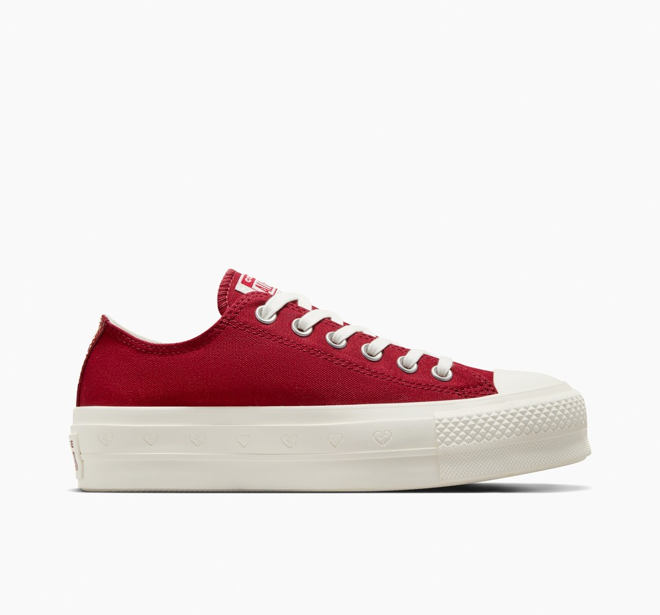 Chuck Taylor All Star Lift Platform Hearts