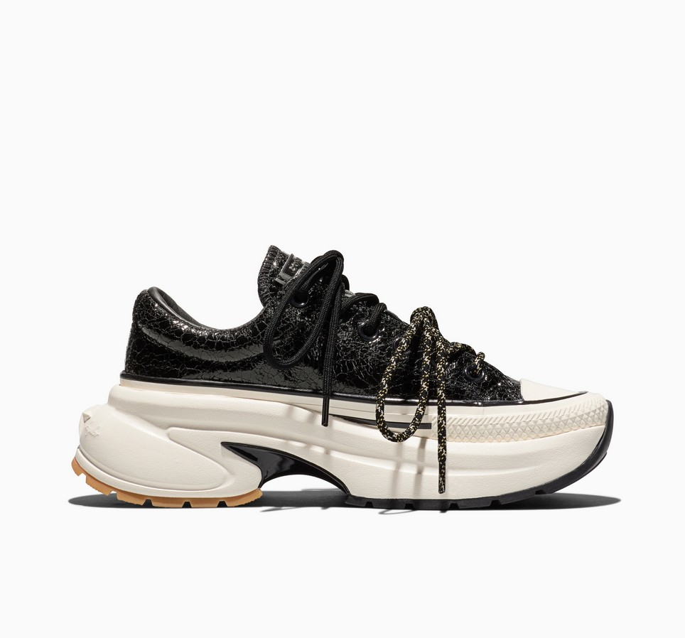 Run Star Crush Distressed Patent