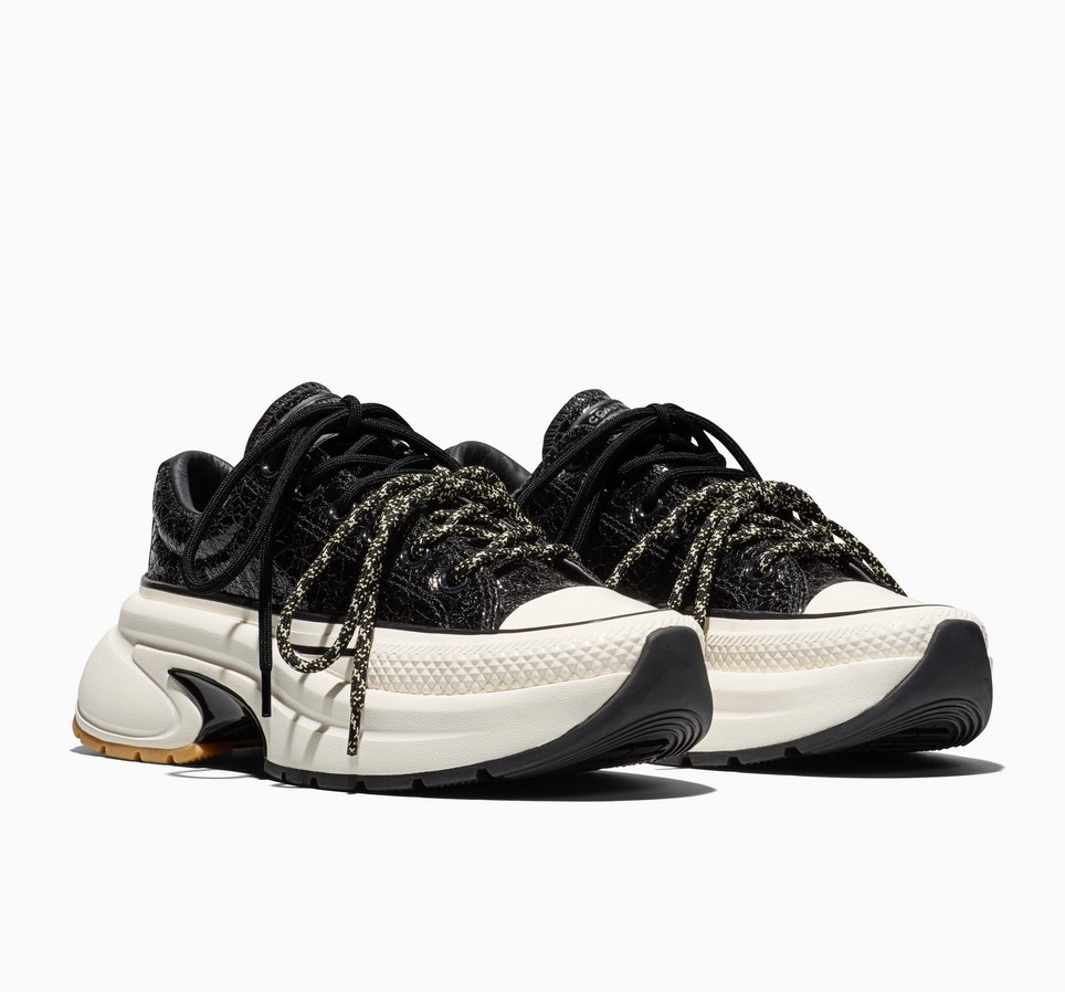 Run Star Crush Distressed Patent